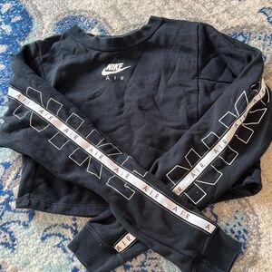 Nike Cropped Sweatshirt